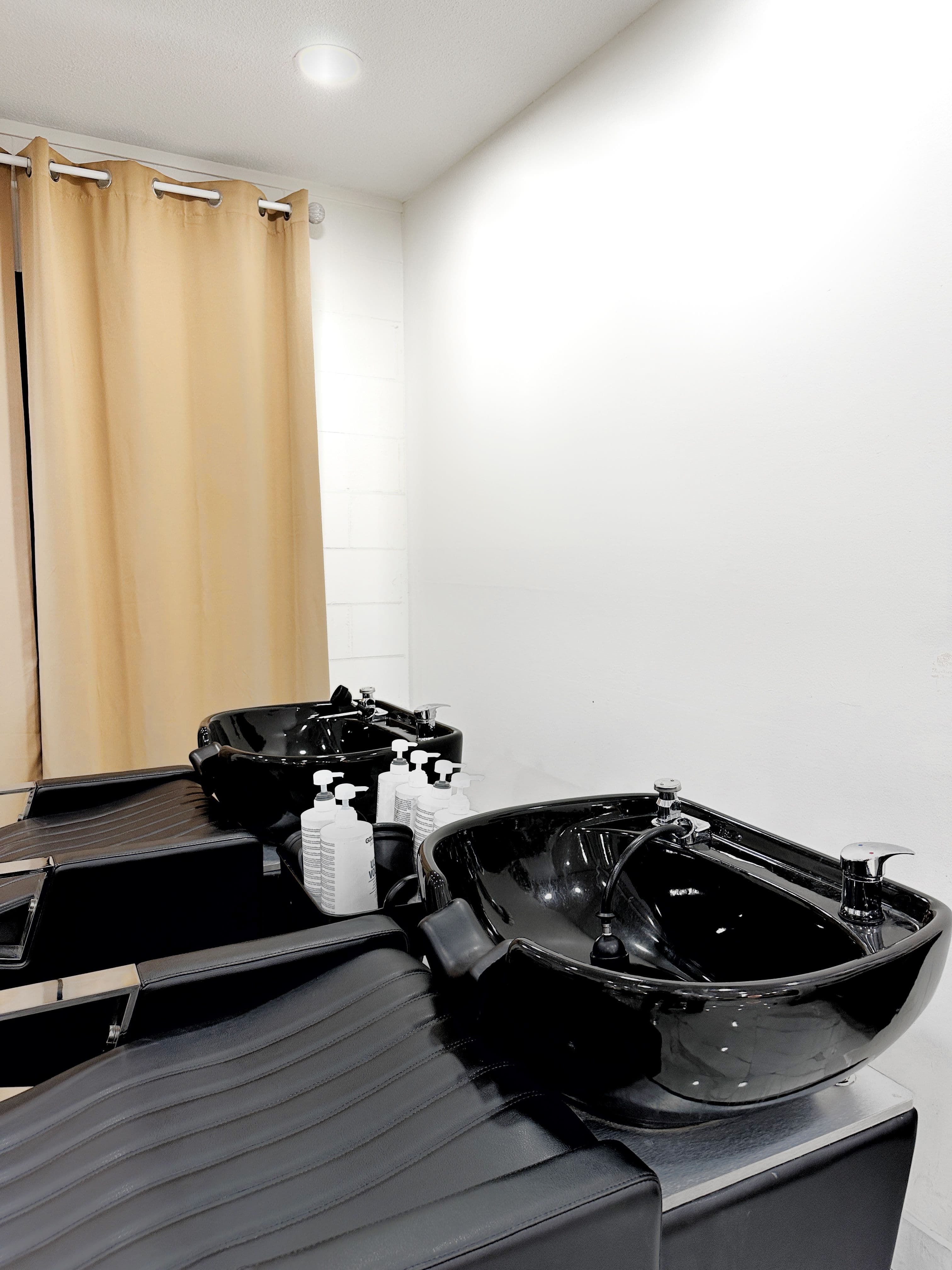 Environment, Shear Madness Salon